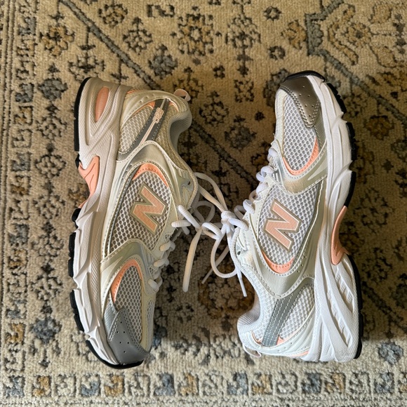 New Balance 530 - Picture 4 of 12